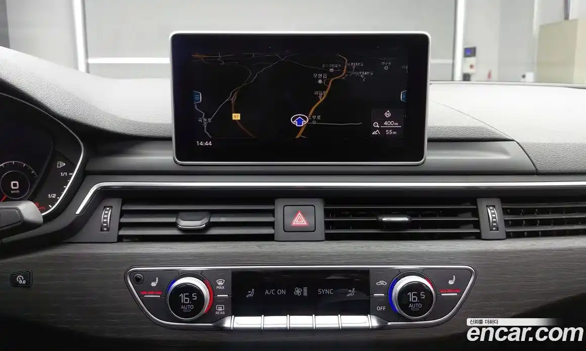 Audi A4 2019 2.0 автомат (гидро), фото 17