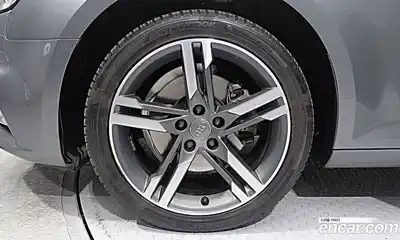 Audi A4 2019 2.0 автомат (гидро), миниатюра 5