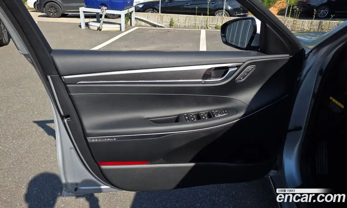 Hyundai Grandeur 2019 2.4 автомат (гидро), фото 14
