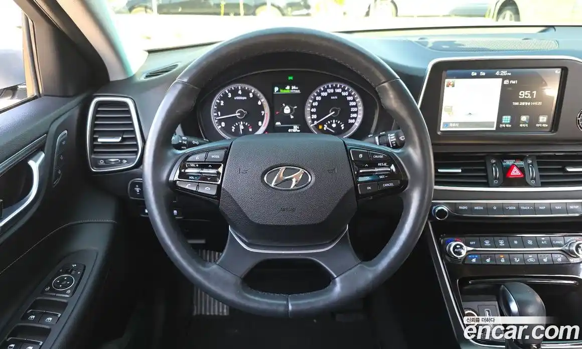 Hyundai Grandeur 2019 2.4 автомат (гидро), фото 20