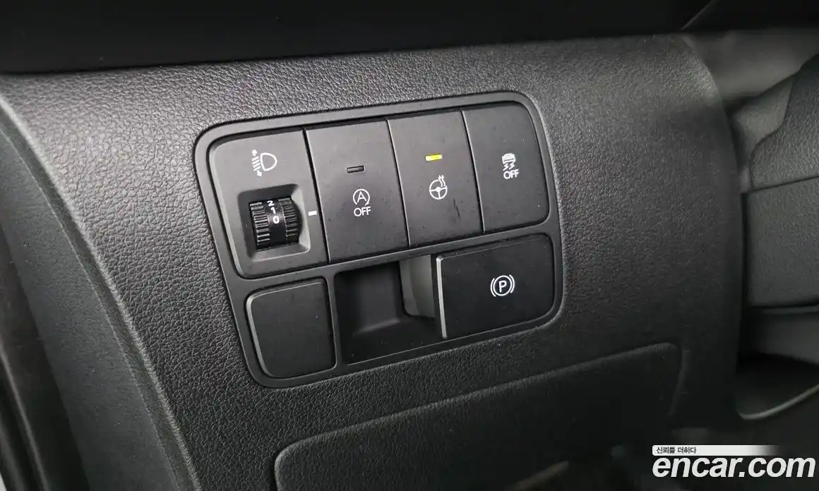 Hyundai Staria 2021 2.2 автомат (гидро), фото 25