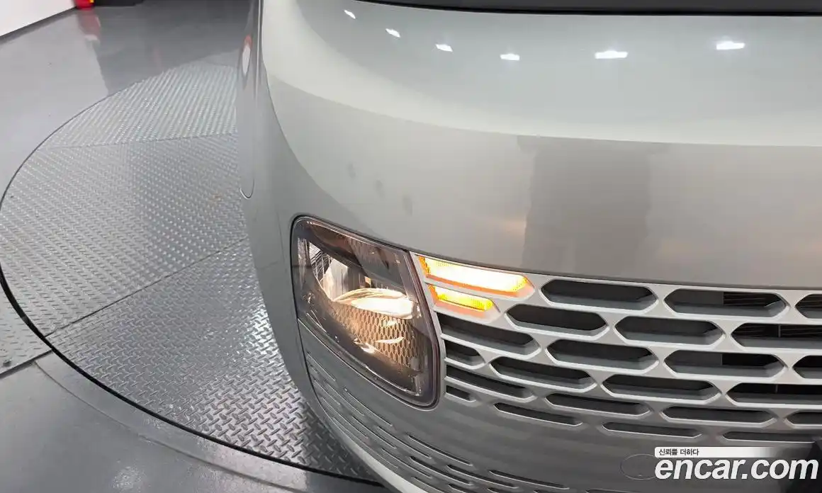 Hyundai Staria 2021 2.2 автомат (гидро), фото 8