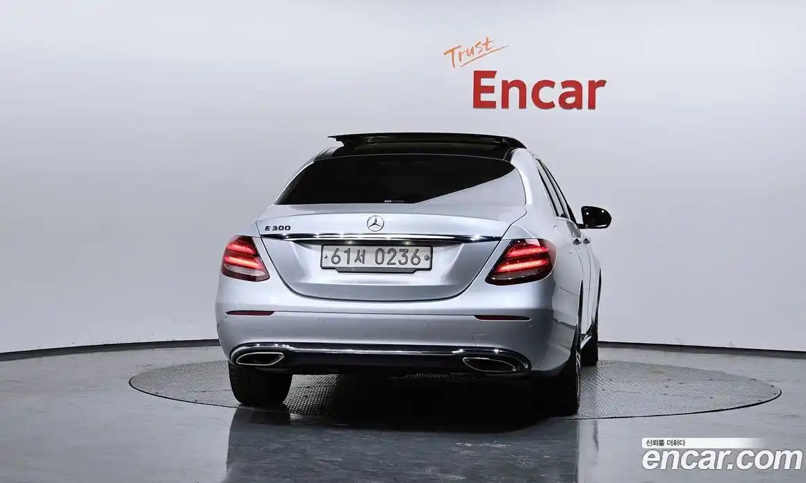 Mercedes-Benz E-Class 2016 2.0 автомат (гидро), фото 4