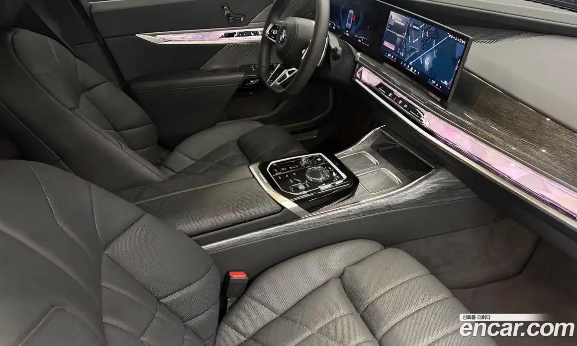 BMW 7 серия 2024 3.0 автомат (гидро), фото 16
