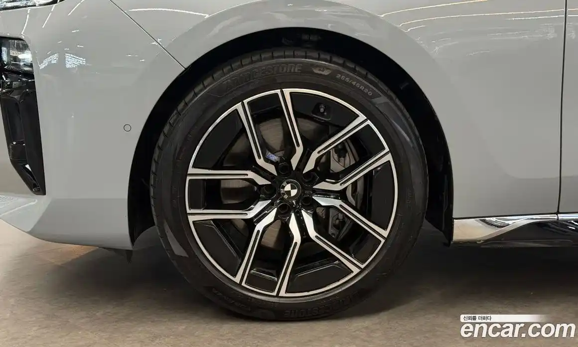 BMW 7 серия 2024 3.0 автомат (гидро), фото 5
