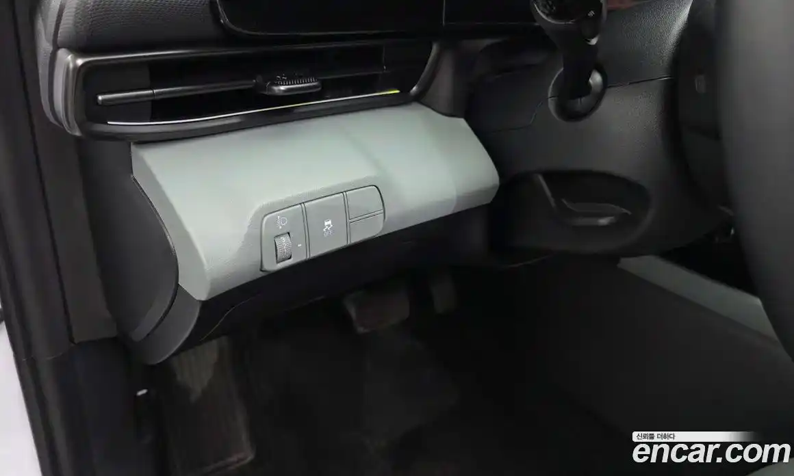 Hyundai Avante 2023 1.6 автомат (гидро), фото 24