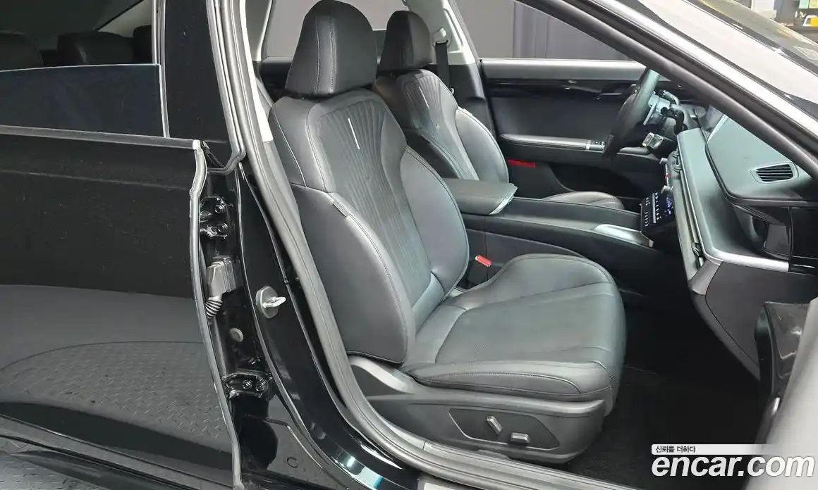 Hyundai Grandeur 2024 2.5 автомат (гидро), фото 18