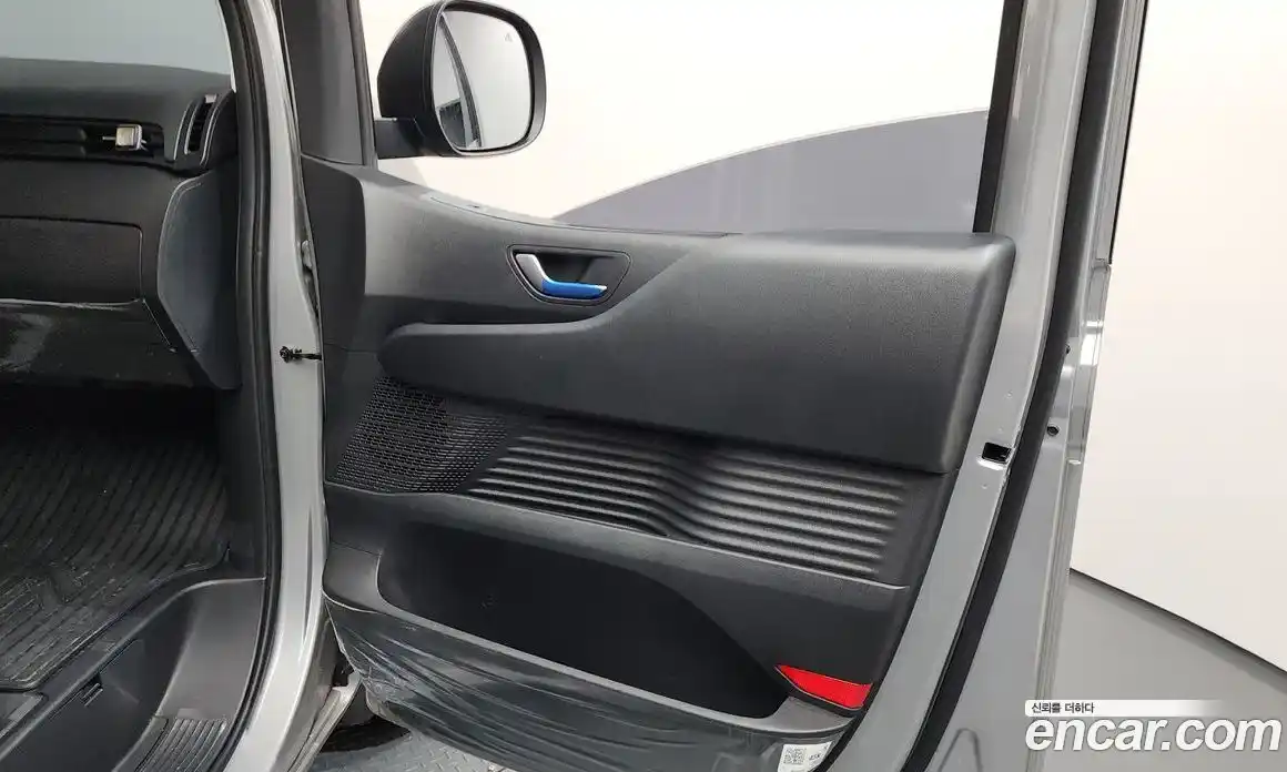 Hyundai Staria 2025 2.2 автомат (гидро), фото 14
