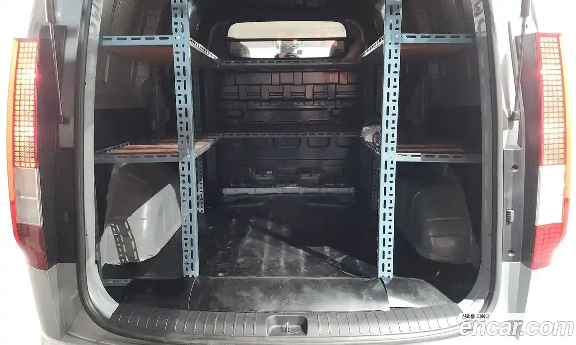 Hyundai Staria 2025 2.2 автомат (гидро), фото 22