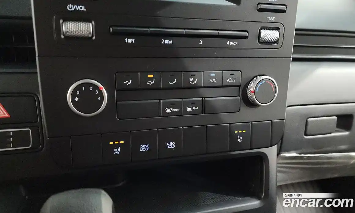Hyundai Staria 2025 2.2 автомат (гидро), фото 23