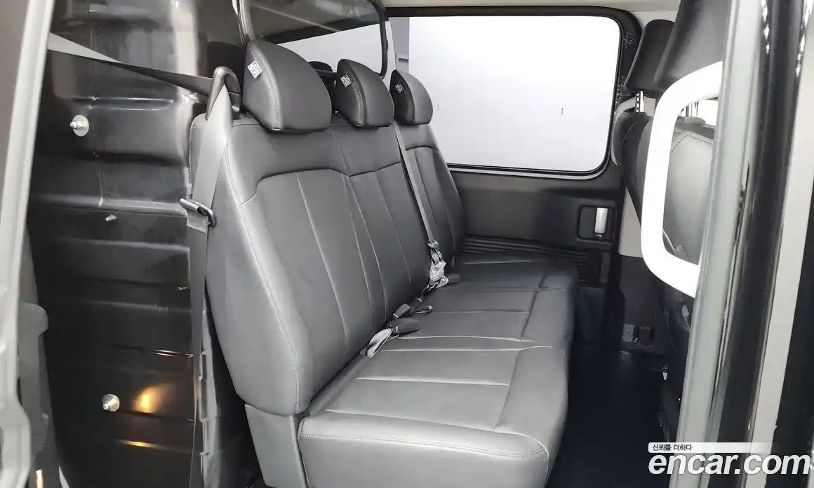 Hyundai Staria 2025 1.6 автомат (гидро), фото 17