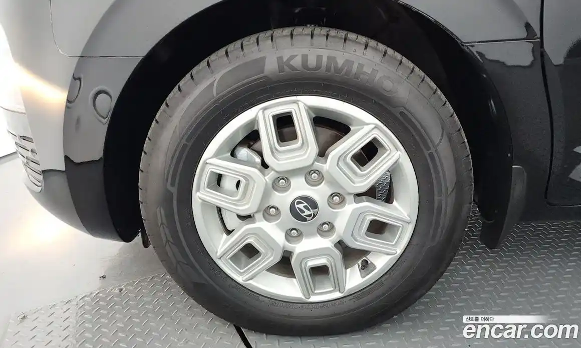 Hyundai Staria 2025 1.6 автомат (гидро), фото 5