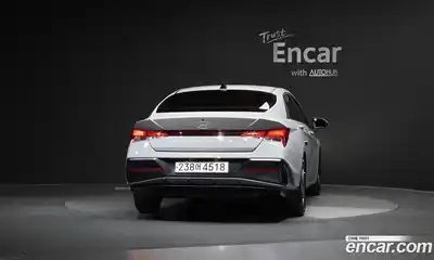 Hyundai Avante 2023 1.6 автомат (гидро), миниатюра 4