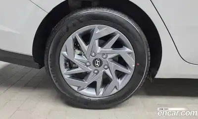 Hyundai Avante 2023 1.6 автомат (гидро), миниатюра 5