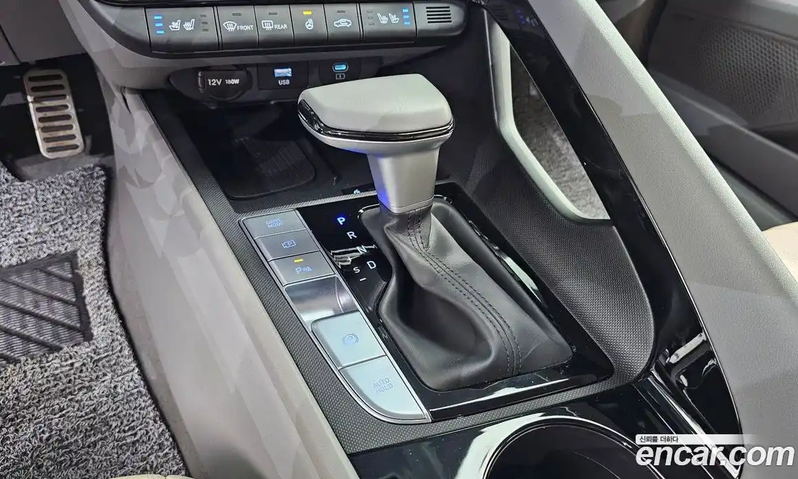 Hyundai Avante 2024 1.6 автомат (гидро), фото 12