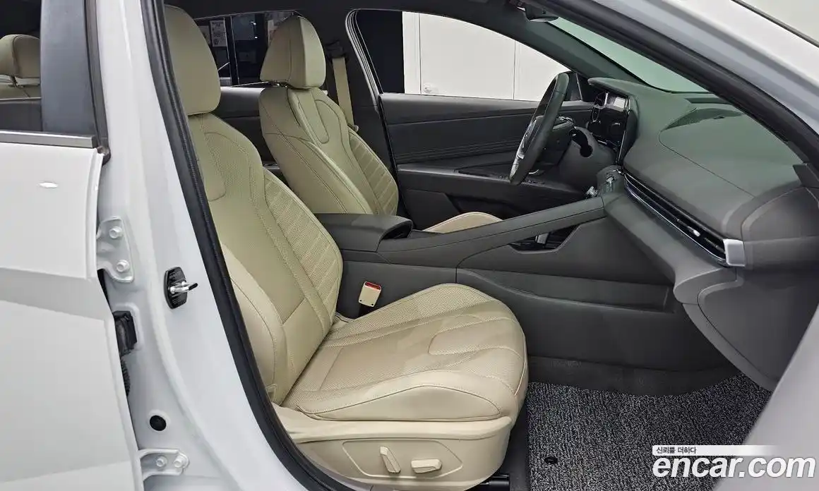 Hyundai Avante 2024 1.6 автомат (гидро), фото 16