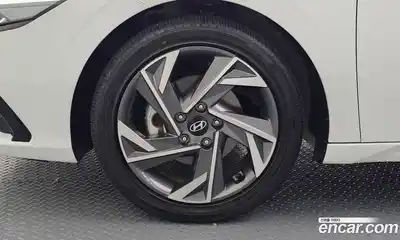 Hyundai Avante 2024 1.6 автомат (гидро), миниатюра 5
