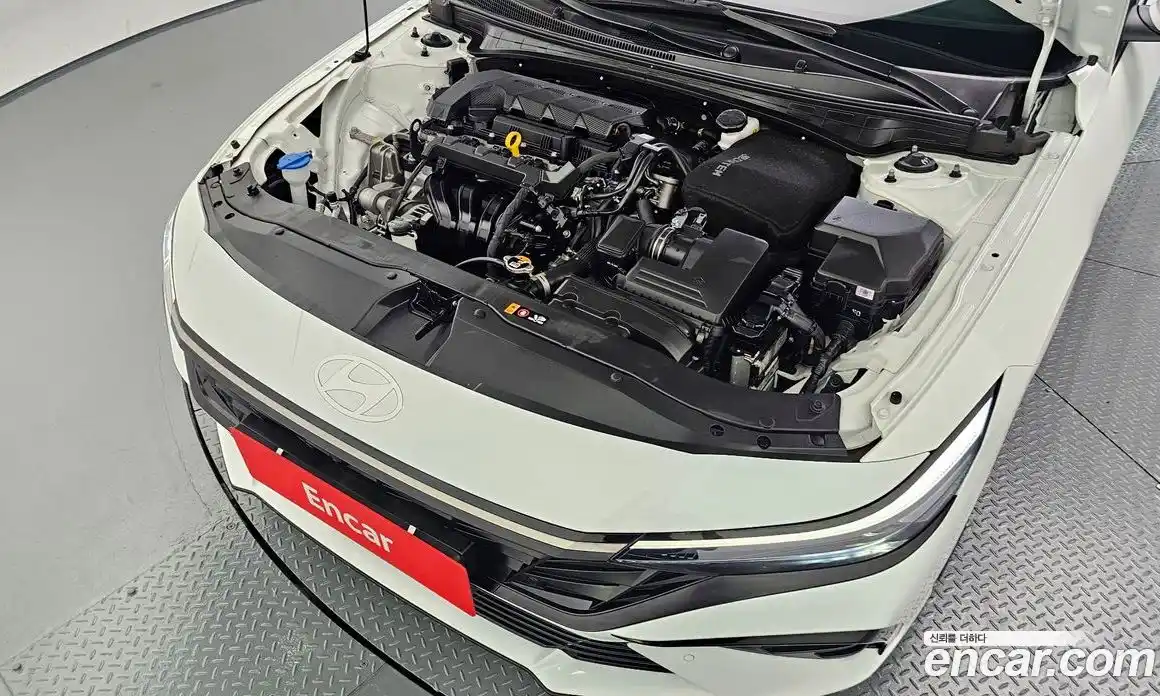 Hyundai Avante 2024 1.6 автомат (гидро), фото 6