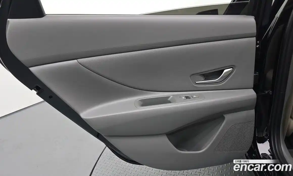 Hyundai Avante 2025 1.6 автомат (гидро), фото 15