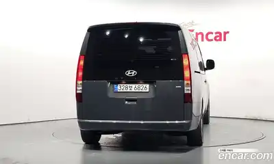 Hyundai Staria 2025 2.2 автомат (гидро), миниатюра 4