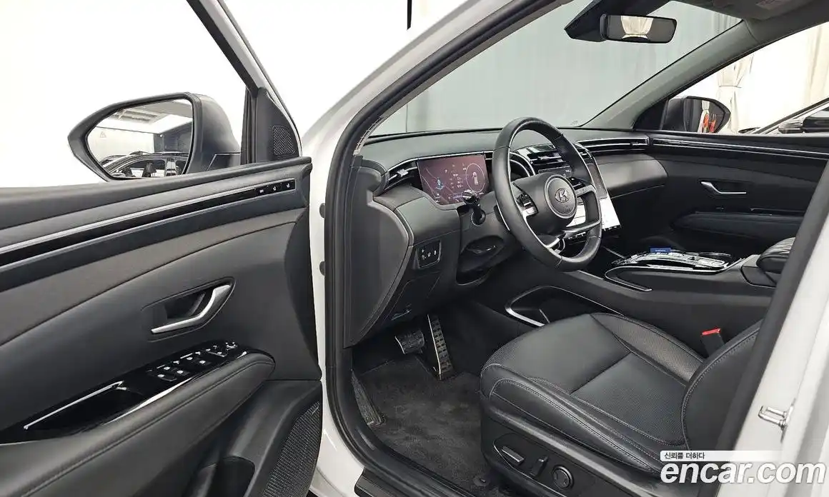 Hyundai Tucson 2023 1.6 автомат (гидро), фото 13