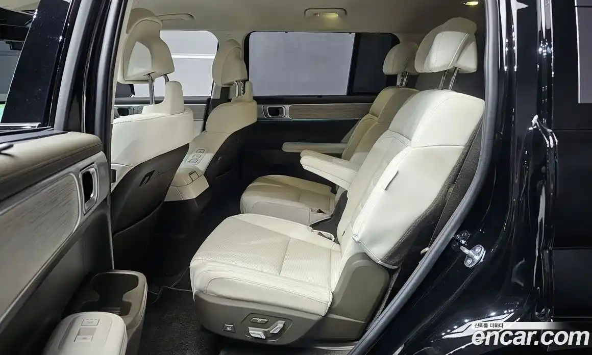 Hyundai Santa Fe 2023 2.5 автомат (гидро), фото 17