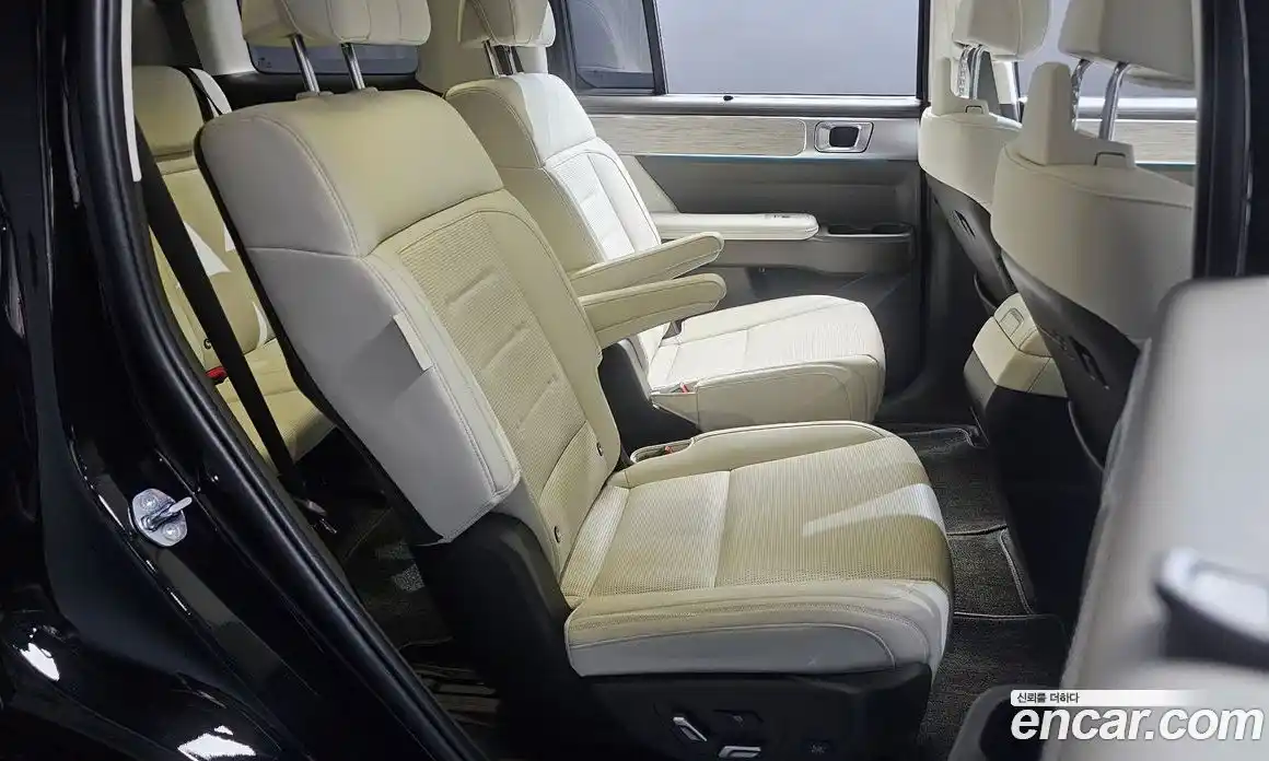 Hyundai Santa Fe 2023 2.5 автомат (гидро), фото 18