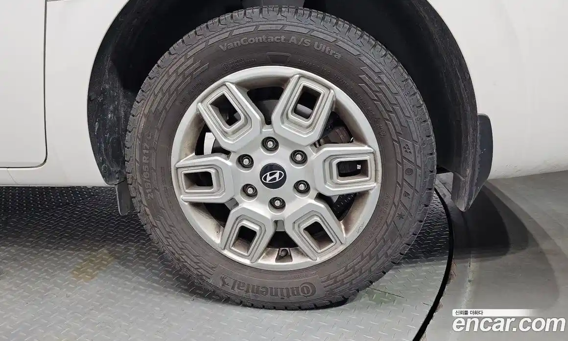Hyundai Staria 2025 3.5 автомат (гидро), фото 6