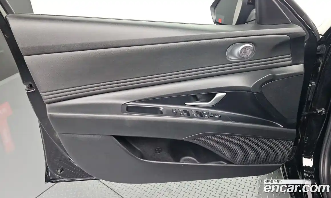 Hyundai Avante 2020 1.6 автомат (гидро), фото 13