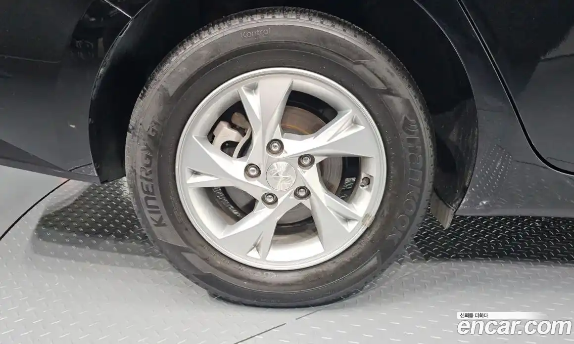 Hyundai Avante 2020 1.6 автомат (гидро), фото 4