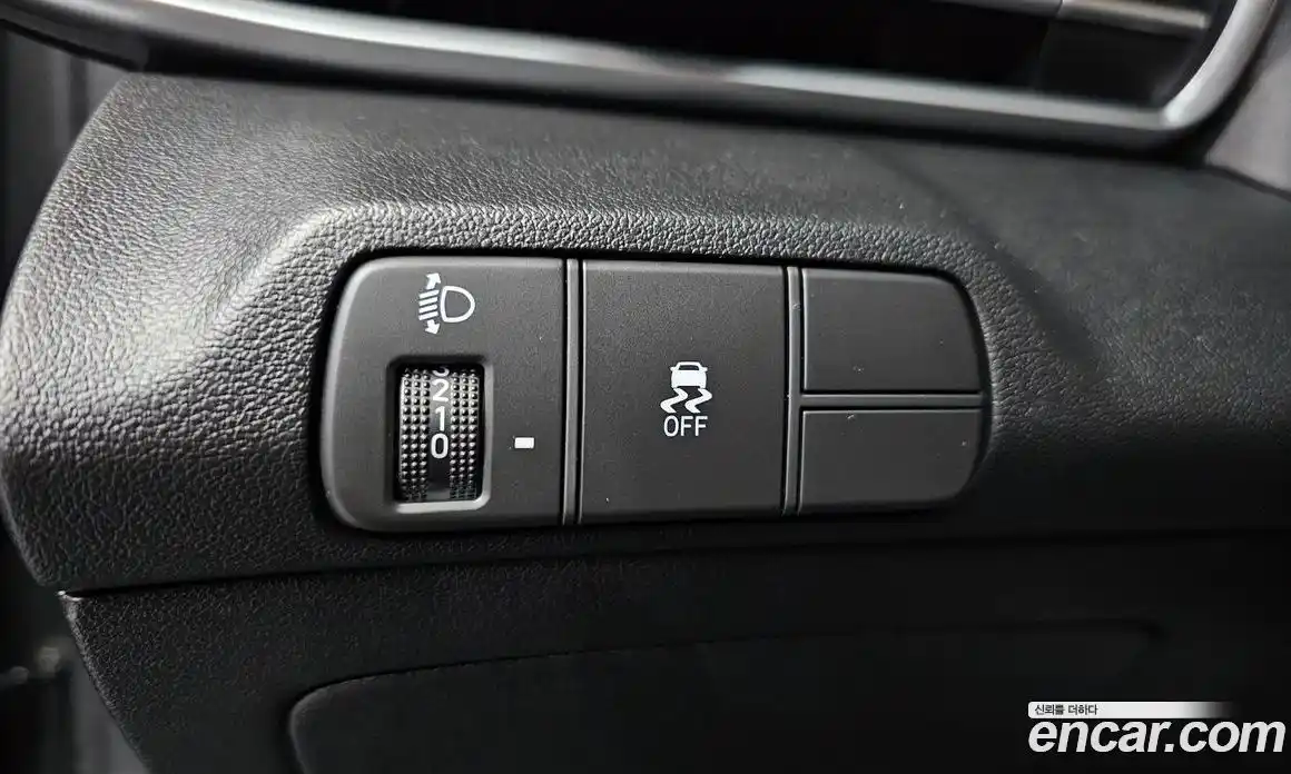 Hyundai Avante 2024 1.6 автомат (гидро), фото 14