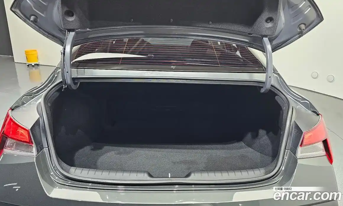 Hyundai Avante 2024 1.6 автомат (гидро), фото 20