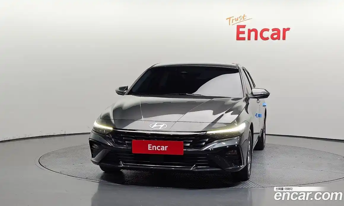 Hyundai Avante 2024 1.6 автомат (гидро), фото 3