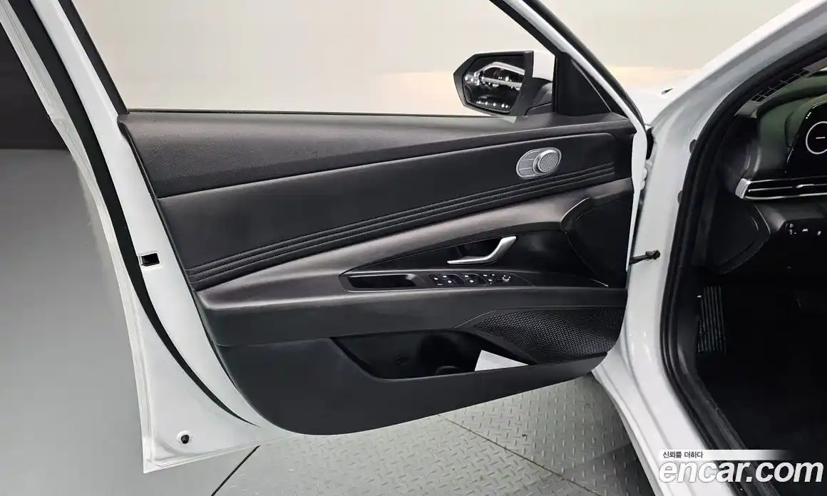 Hyundai Avante 2022 1.6 автомат (гидро), фото 14