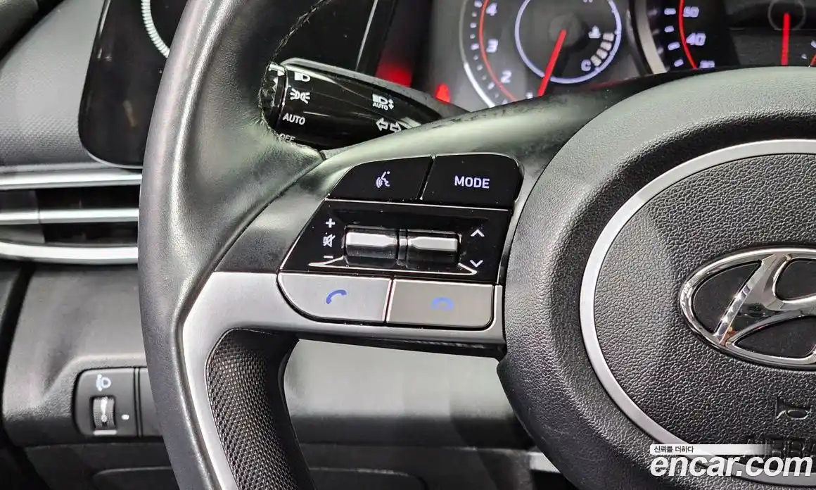 Hyundai Avante 2022 1.6 автомат (гидро), фото 16