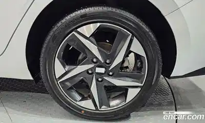 Hyundai Avante 2022 1.6 автомат (гидро), миниатюра 7