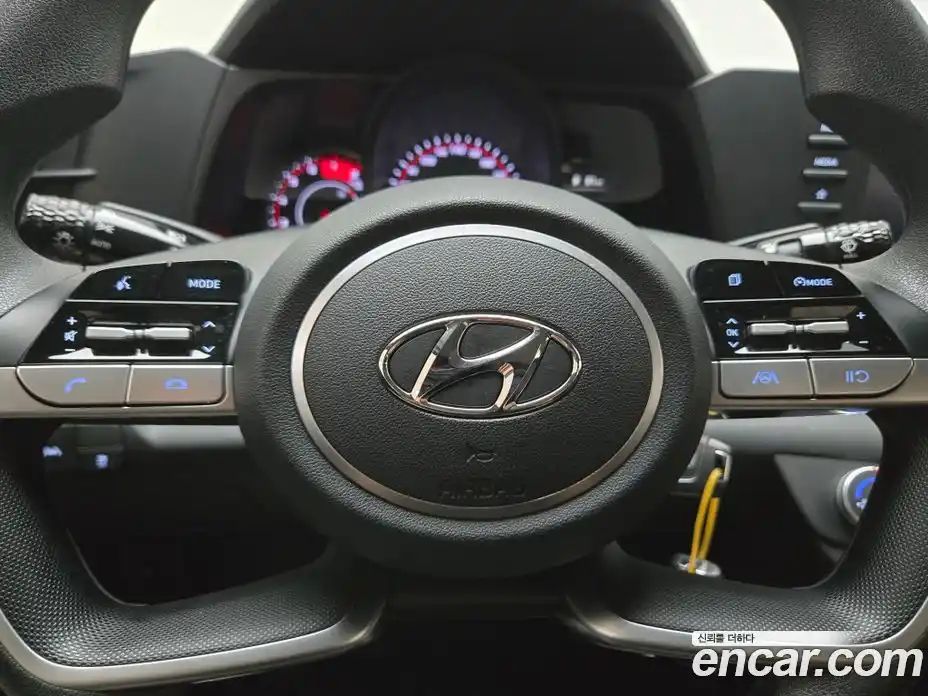 Hyundai Avante 2022 1.6 автомат (гидро), фото 12