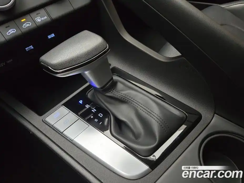 Hyundai Avante 2022 1.6 автомат (гидро), фото 13