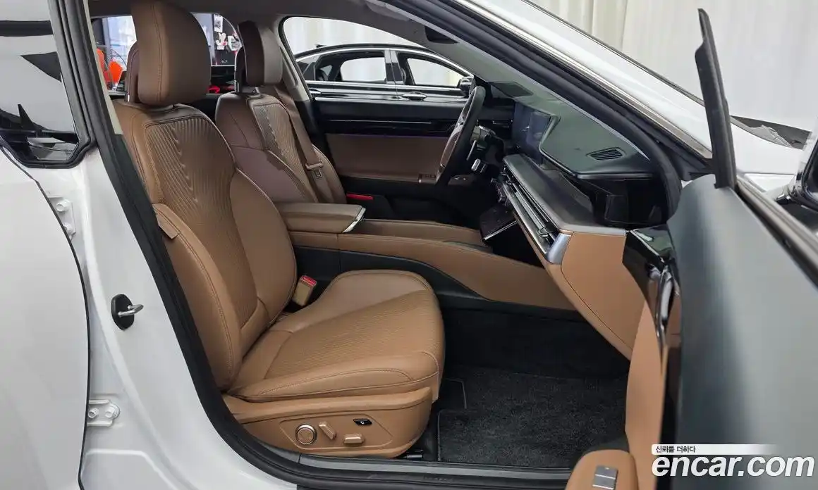 Hyundai Grandeur 2023 3.5 автомат (гидро), фото 17
