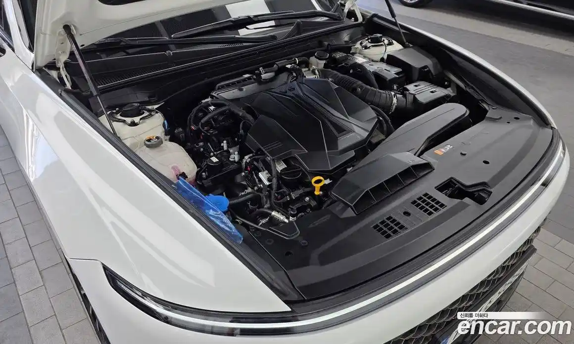 Hyundai Grandeur 2023 3.5 автомат (гидро), фото 6
