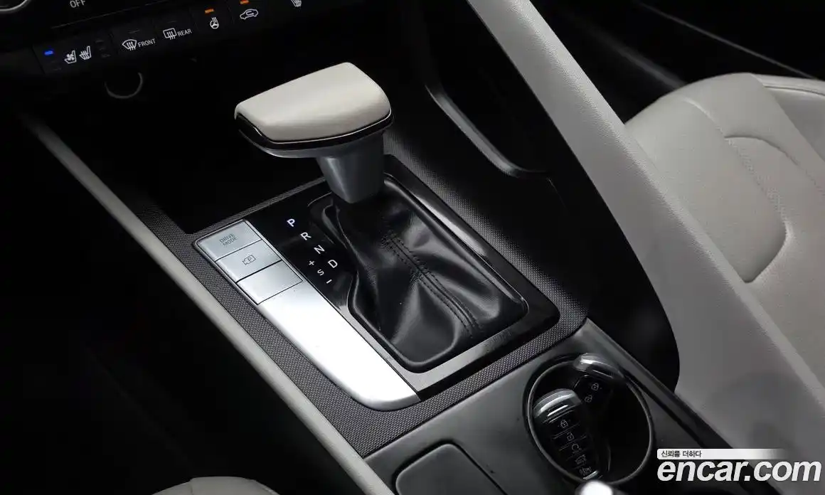 Hyundai Avante 2020 1.6 автомат (гидро), фото 12