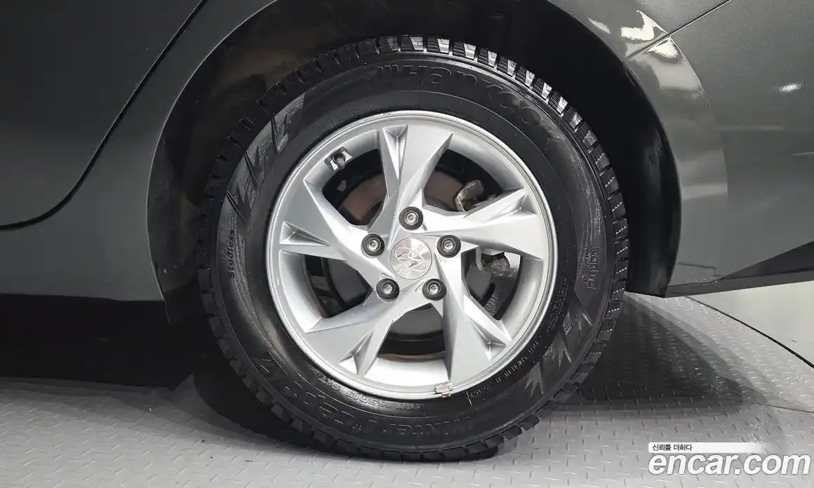 Hyundai Avante 2020 1.6 автомат (гидро), фото 5