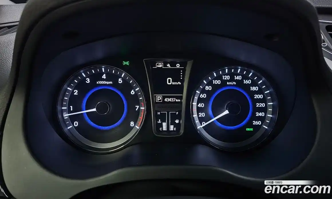 Hyundai Grandeur 2016 2.4 автомат (гидро), фото 11