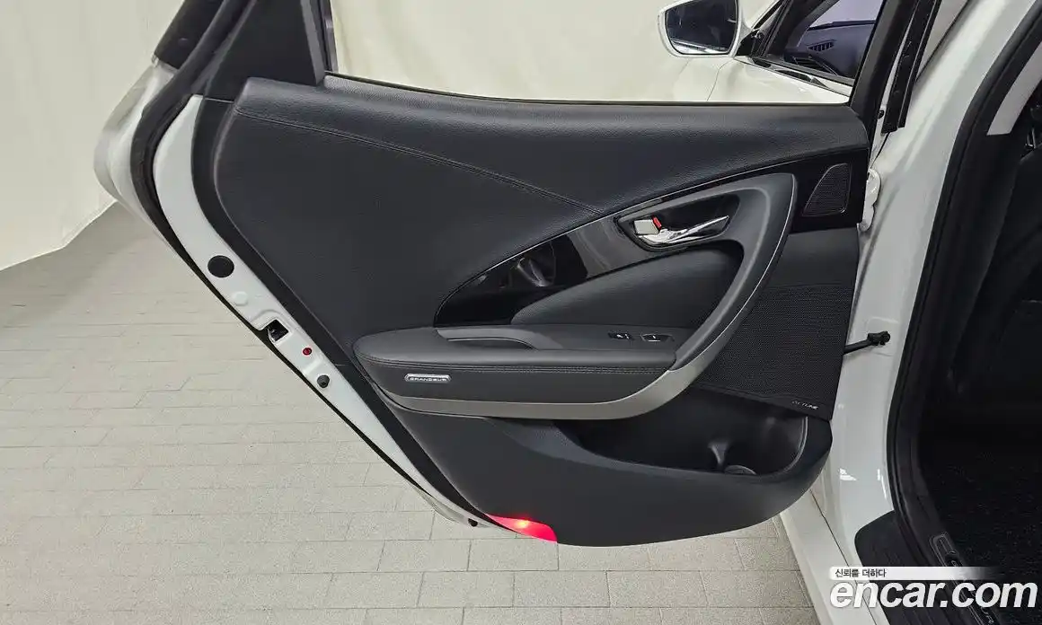 Hyundai Grandeur 2016 2.4 автомат (гидро), фото 15