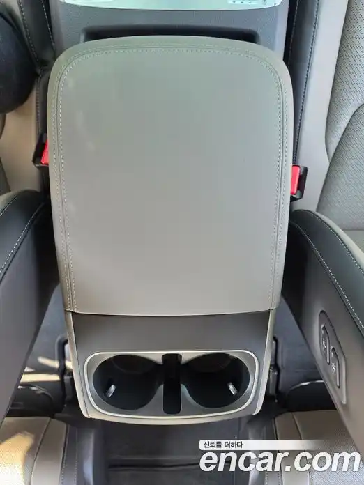 Kia Carnival 2026 1.6 автомат (гидро), фото 12