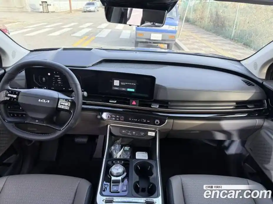 Kia Carnival 2025 1.6 автомат (гидро), фото 16