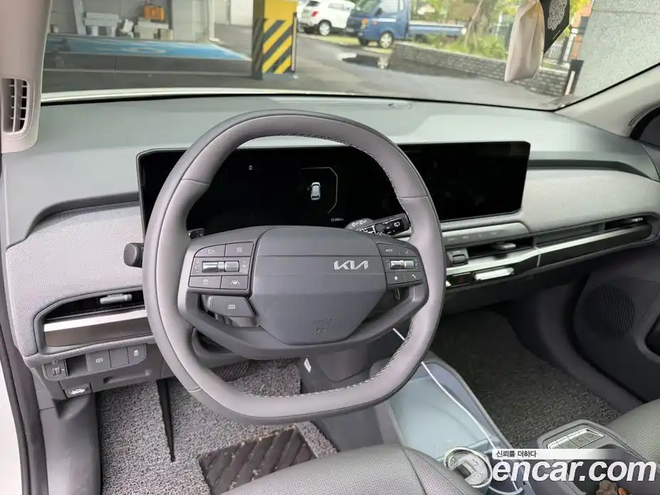 Kia EV3 2025 автомат (гидро), фото 14