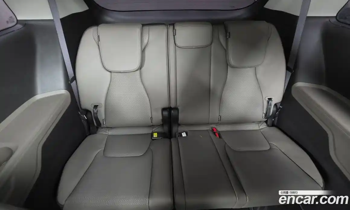 Kia Carnival 2025 2.2 автомат (гидро), фото 18