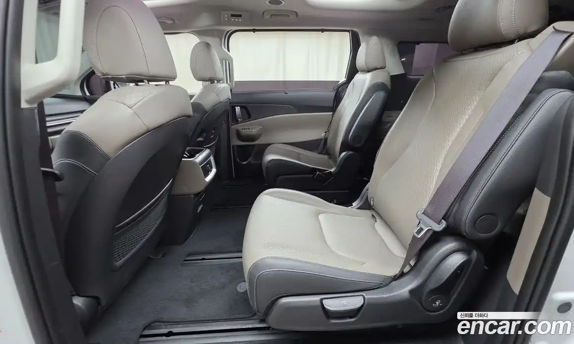 Kia Carnival 2025 2.2 автомат (гидро), фото 19