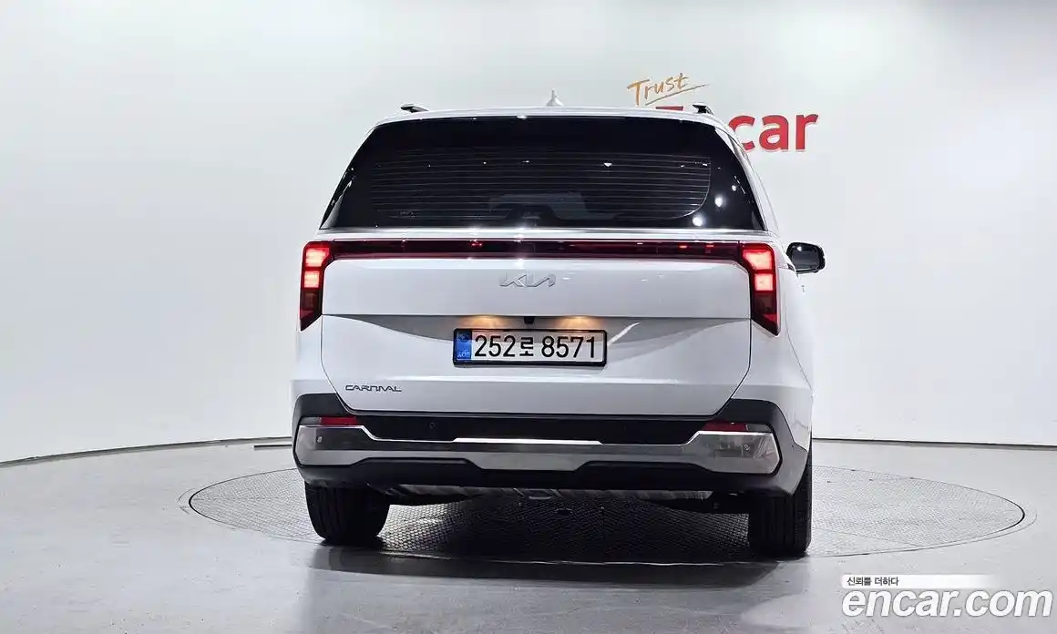 Kia Carnival 2025 2.2 автомат (гидро), фото 4